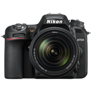 Nikon D7500 DSLR Camera with AF-S DX NIKKOR 18-140mm Lens