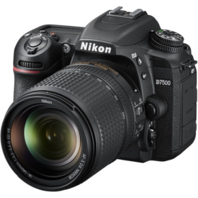 Nikon D7500 DSLR Camera with AF-S DX NIKKOR 18-140mm Lens