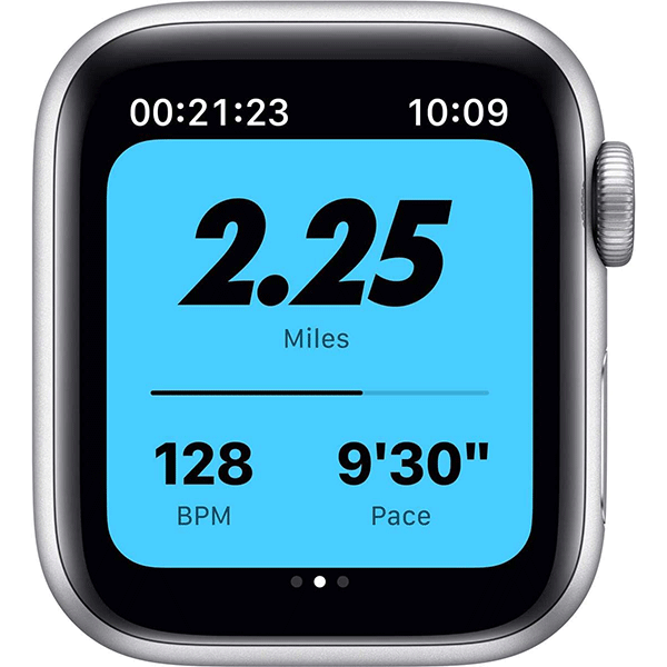 Apple Watch Nike Series 6 GPS, 40mm Silver Aluminum Case with Pure Platinum/Black Nike Sport Band