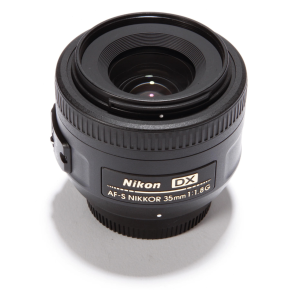 Nikon AF-S DX NIKKOR 35mm f/1.8G Lens